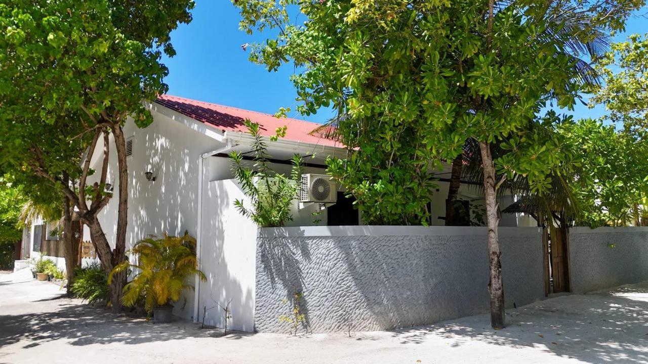 Seascape Retreats Dhigurah Hotel Дхигура Екстериор снимка