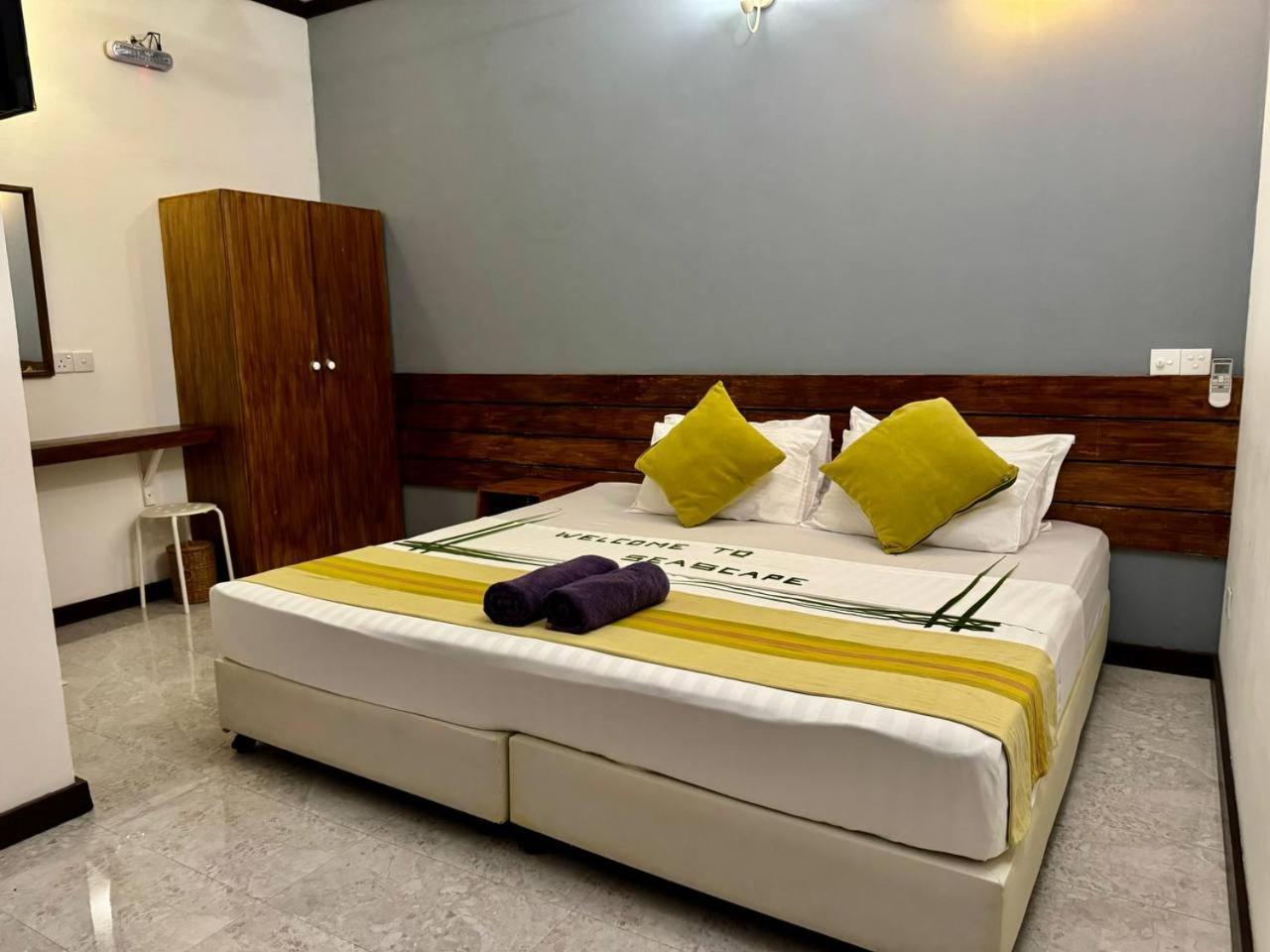 Seascape Retreats Dhigurah Hotel Дхигура Екстериор снимка