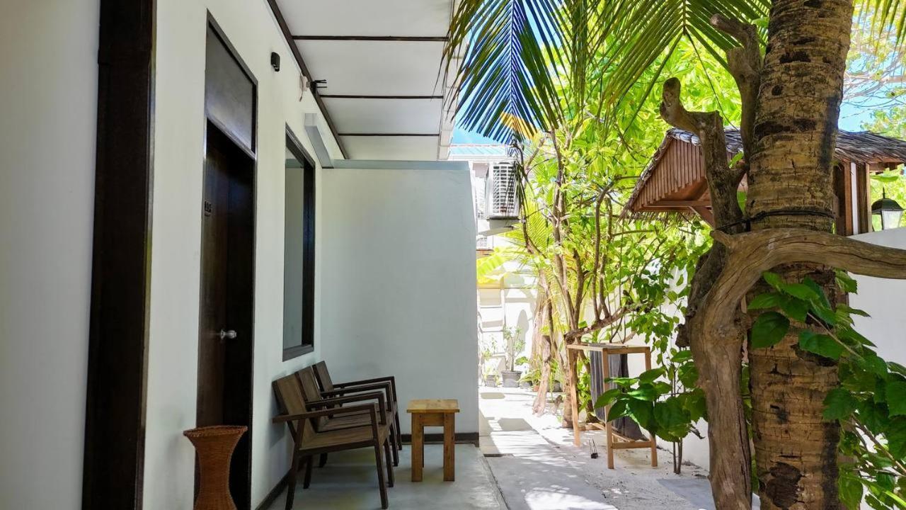 Seascape Retreats Dhigurah Hotel Дхигура Екстериор снимка