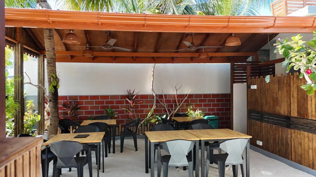 Seascape Retreats Dhigurah Hotel Дхигура Екстериор снимка