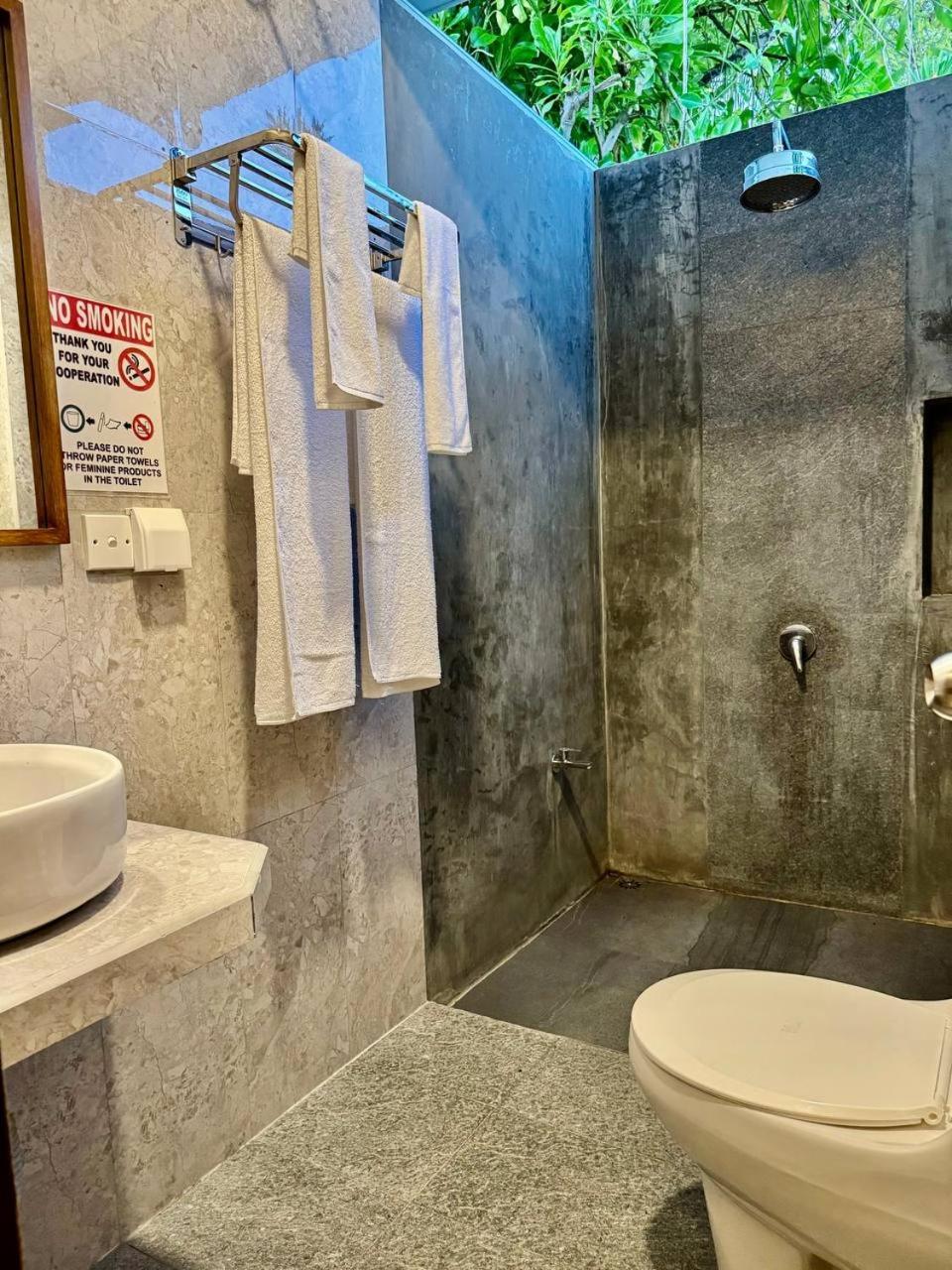 Seascape Retreats Dhigurah Hotel Дхигура Екстериор снимка