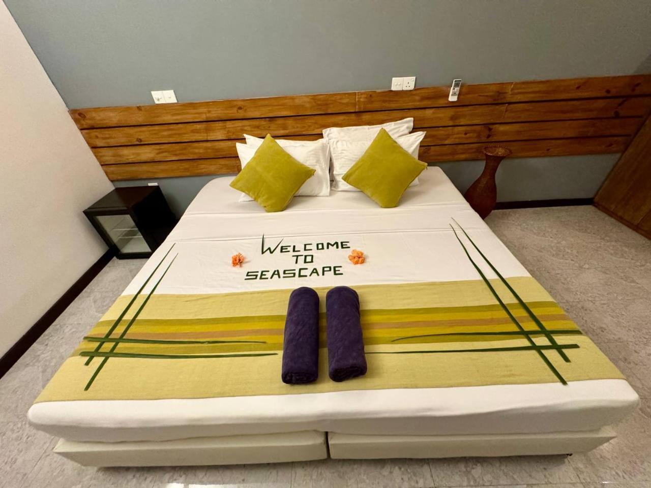 Seascape Retreats Dhigurah Hotel Дхигура Екстериор снимка